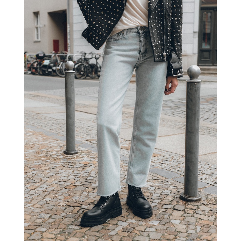 The Blue Cropped Straight Jeans