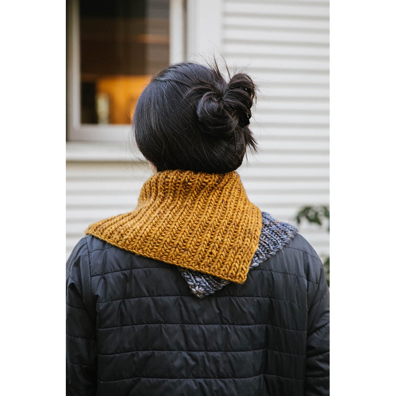 Churchmouse Classics Patterns – Double Split Color-Blocked Cowl – PDF Download