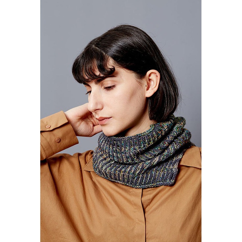 Gusto Wool Carmen Patterns – Moire Cowl – PDF Download