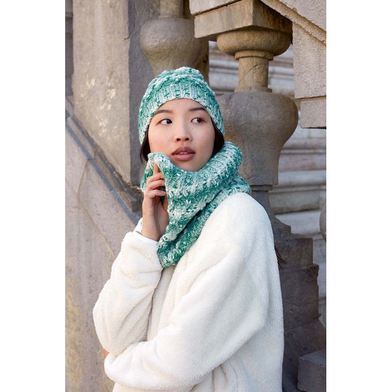 Lang Yarns Snowflake Patterns – Cowl PDF Download