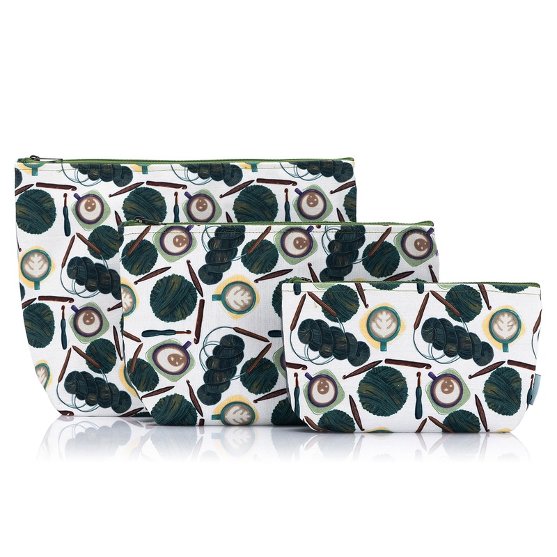 della Q Mesh + Zip Collection – 1123-1 – Fabric Print Collection – Coffee and Yarn Green
