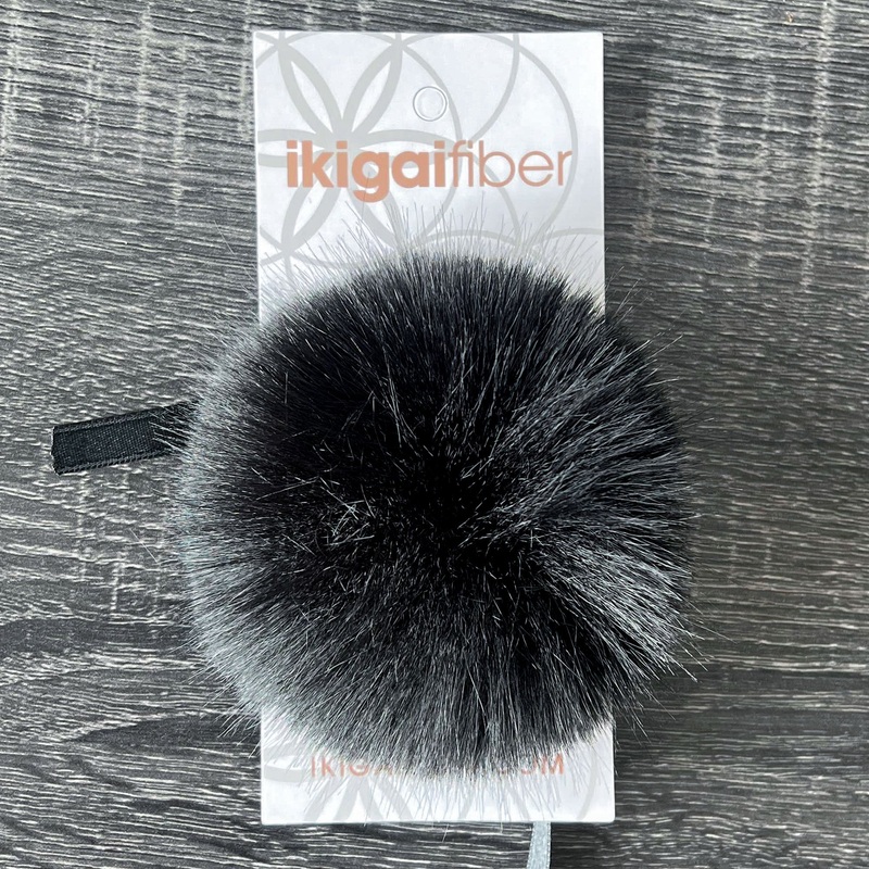 Ikigai Fiber Faux Luxe Pom Poms – Med Lux Black