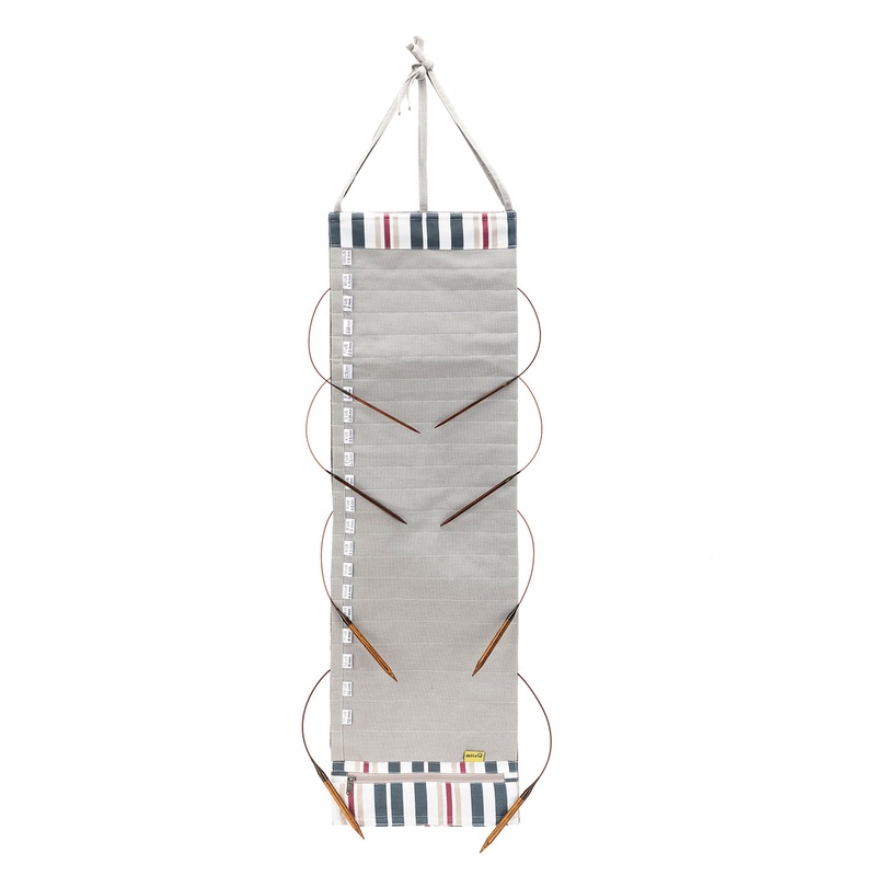 della Q Hanging Circular Needle Organizer – 142-1 – *Linen – Pebble