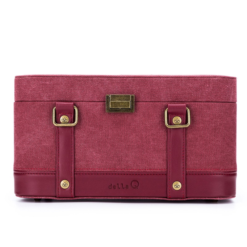 della Q Maker’s Train Case – Maroon