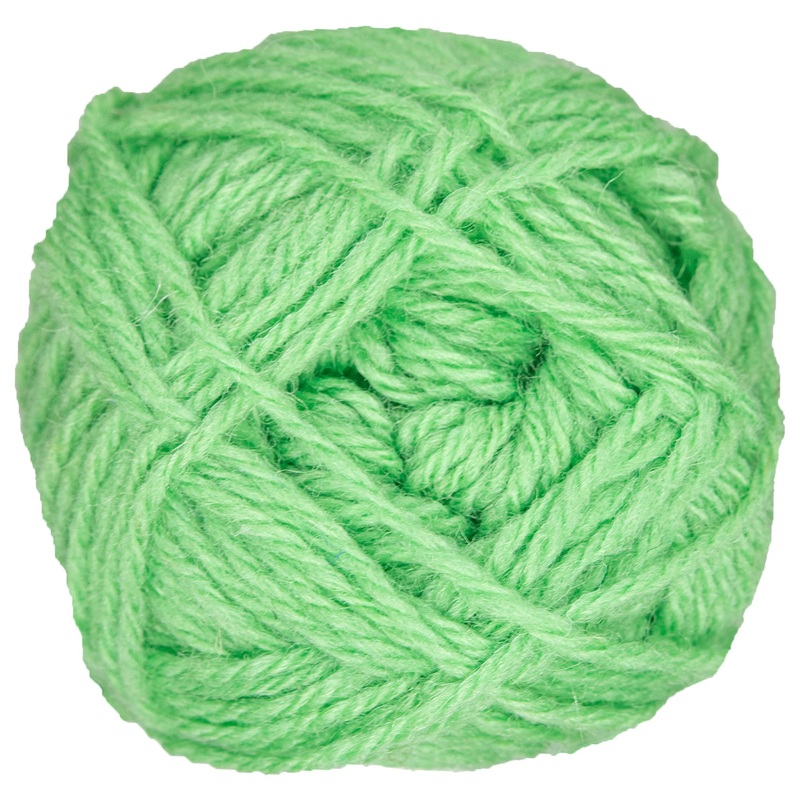 Jamieson’s of Shetland Double Knitting Yarn – 785 Apple