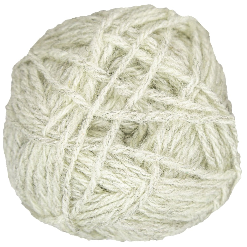 Jamieson’s of Shetland Double Knitting Yarn – 127 Pebble