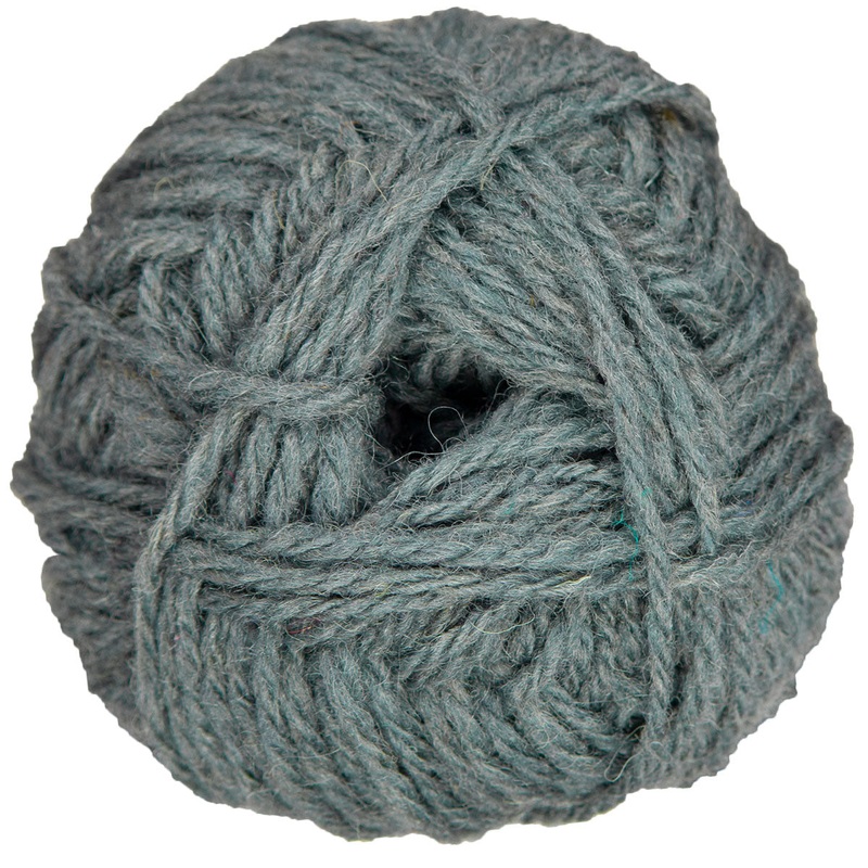 Jamieson’s of Shetland Double Knitting Yarn – 630 Dove
