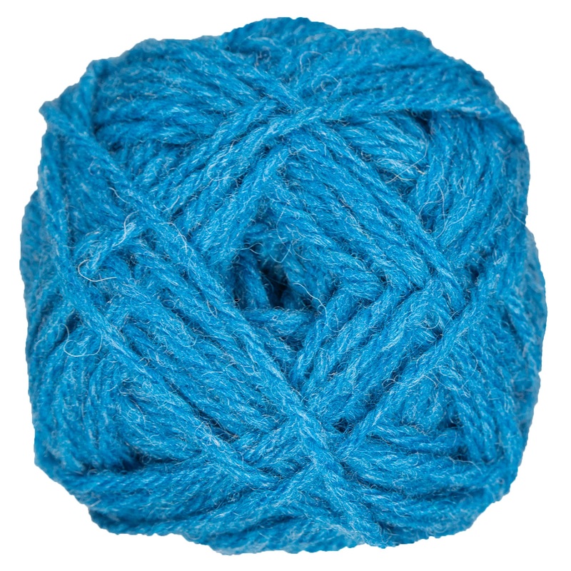 Jamieson’s of Shetland Double Knitting Yarn – 676 Sapphire
