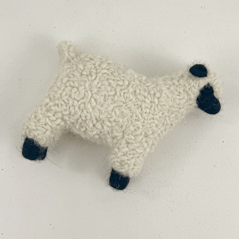 Jimmy Beans Wool Long Tail Lamb Tape Measures – Baaabara the Long Tail