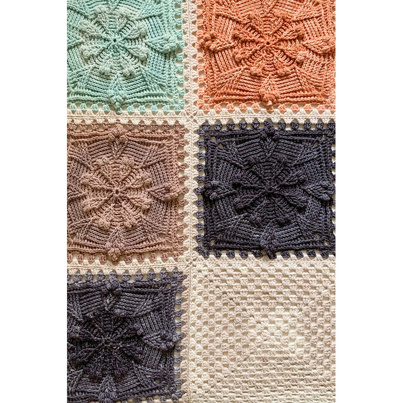 Urth Yarns CoCo’s Choice Blanket Kit