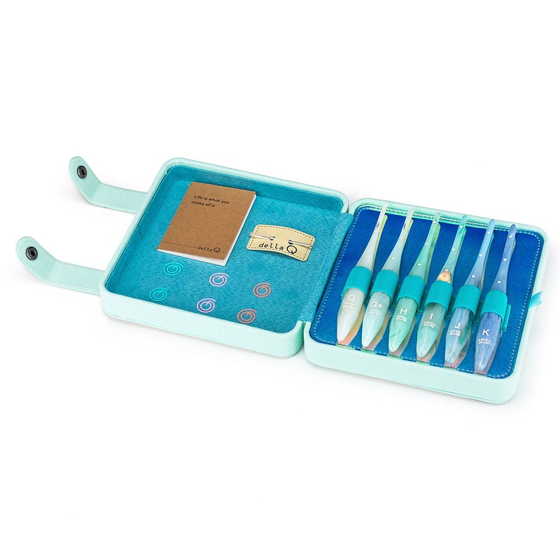 della Q Crochet Hook Stitch Case – Starlight