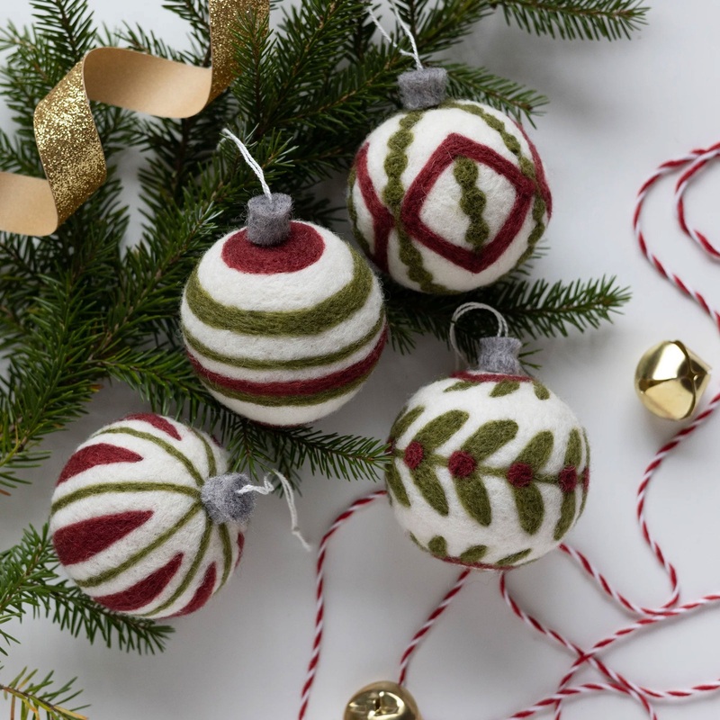 Felted Sky Sculpting With Wool Needle Felting Kits – Christmas Ornaments
