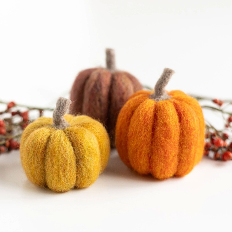 Felted Sky Sculpting With Wool Needle Felting Kits – Pumpkin Trio Mini