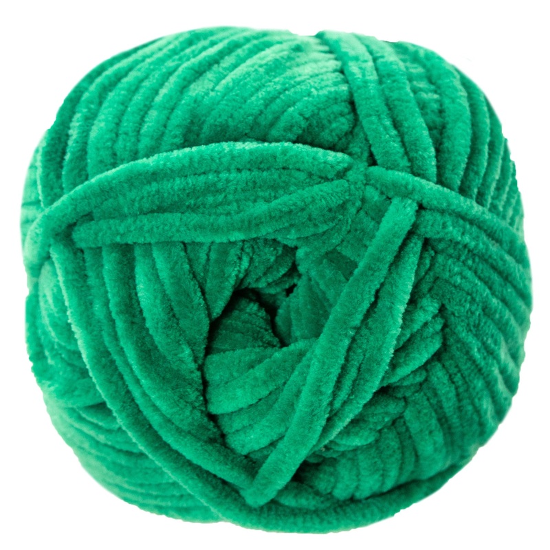 Universal Yarn Bella Chenille Yarn – 111 Clover