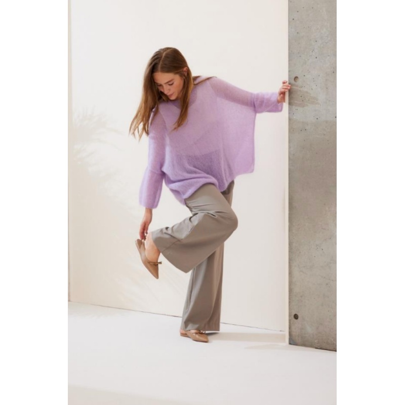 Lana Grossa Lookbook 18 Patterns – 28 Batwing Top – PDF Download