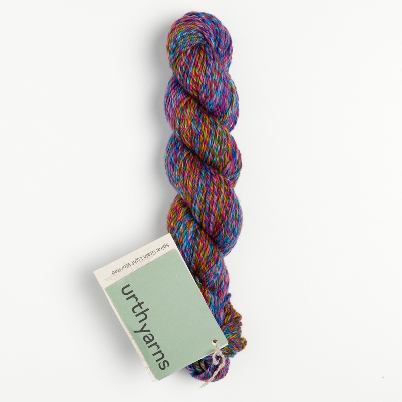 Urth Yarns Spiral Grain Light Worsted Yarn – Guava