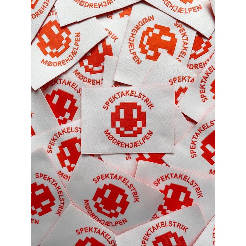 Mood label – Mdrehjlpen x Spektakelstrik – Rd