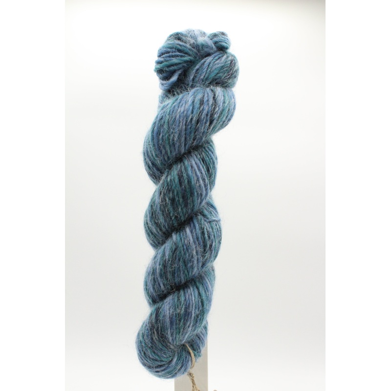 The Croft Wild Shetland Aran Roving – Turning Tides