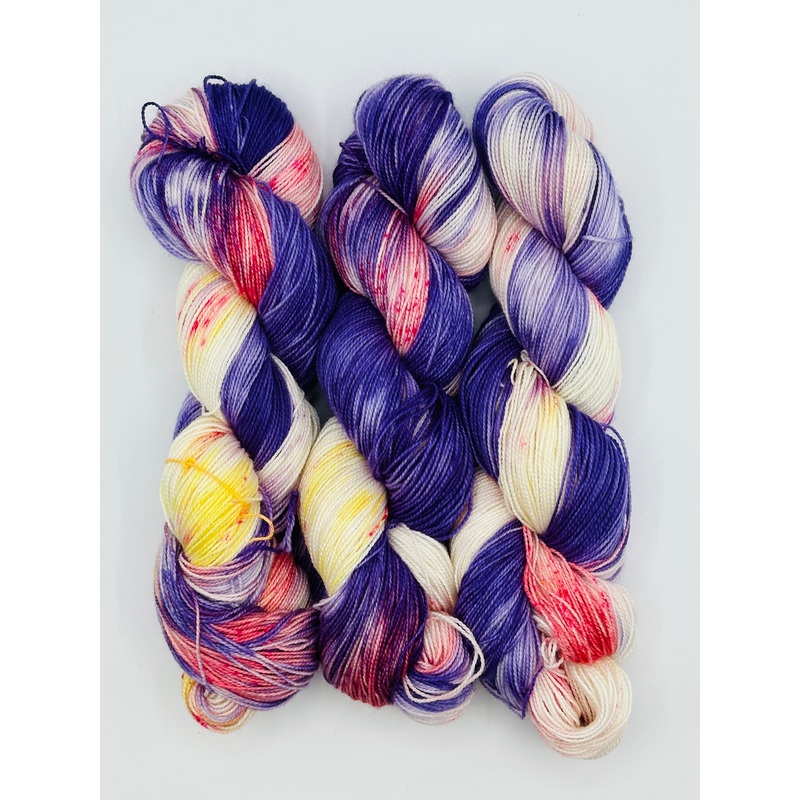 Merino 8ply – Sanderson Sisters – Sarah