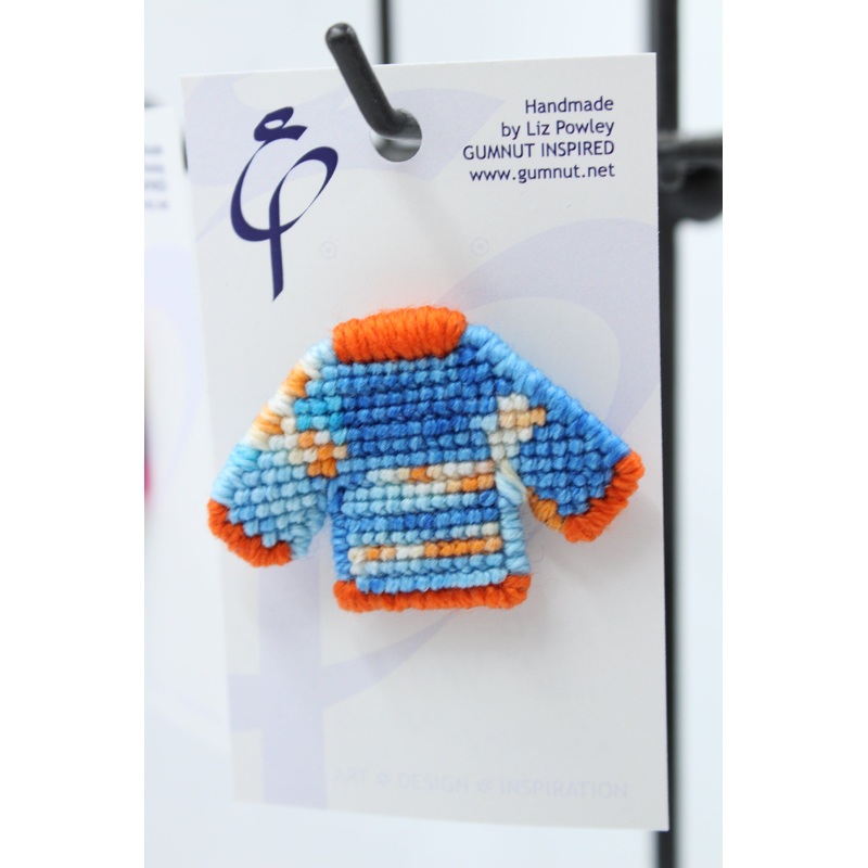 Brooch – Knitting Nemo – Locally Handmade Needlepoint Accesories
