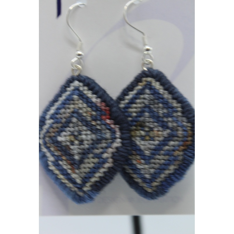 Earrings – Needlepoint  – Wolf + Deepess (J2311)