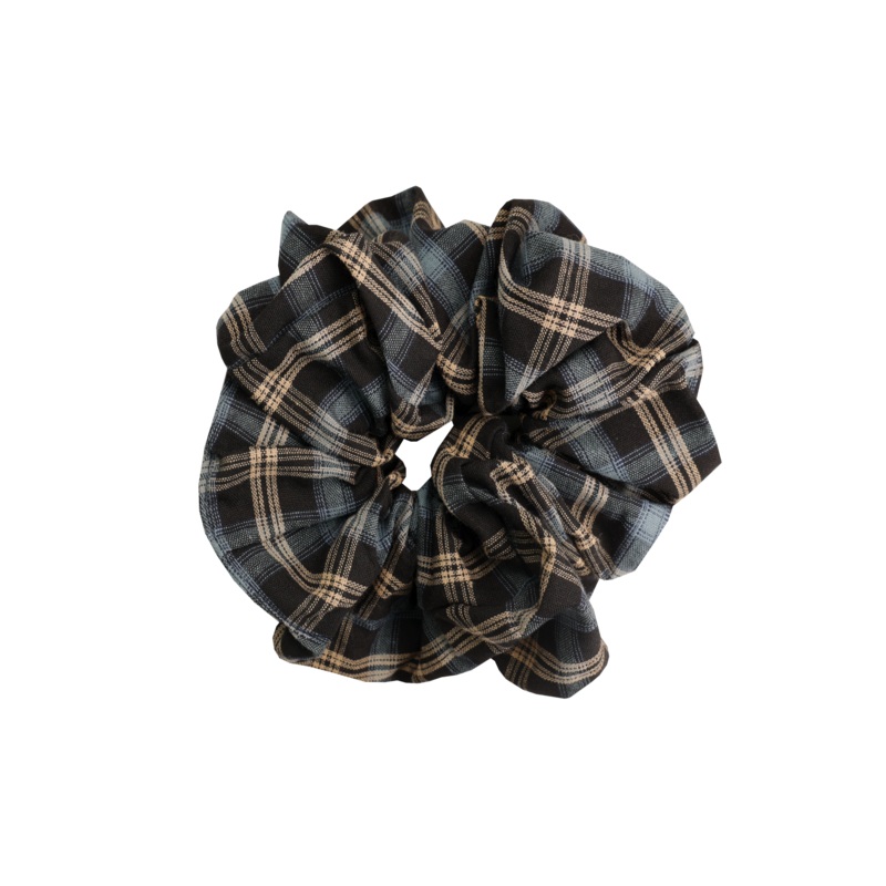 BETTY SCRUNCHIE BLACK TARTAN|ONE SIZE