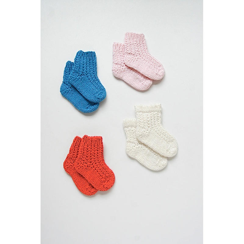 Berroco Vintage Baby Patterns – Ray Bonnet & Sock Set – PDF Download