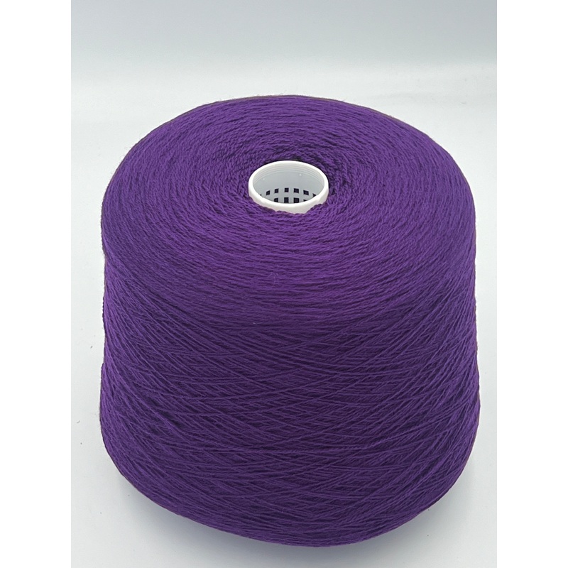 100% merino no Todd&Duncan, Nm. 2/14, 700/100 gr, svars 955 gr, krsa: violeta