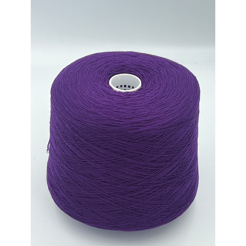 100% merino no Todd&Duncan, Nm. 2/14, 700/100 gr, svars 961 gr, krsa: violeta