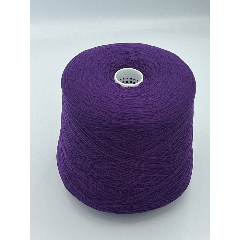 100% merino no Todd&Duncan, Nm. 2/14, 700/100 gr, svars 978 gr, krsa: violeta