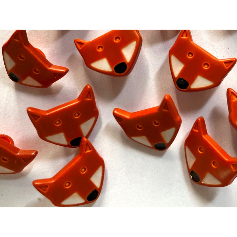 Ginger fox with glossy cheeks & nose 15mm