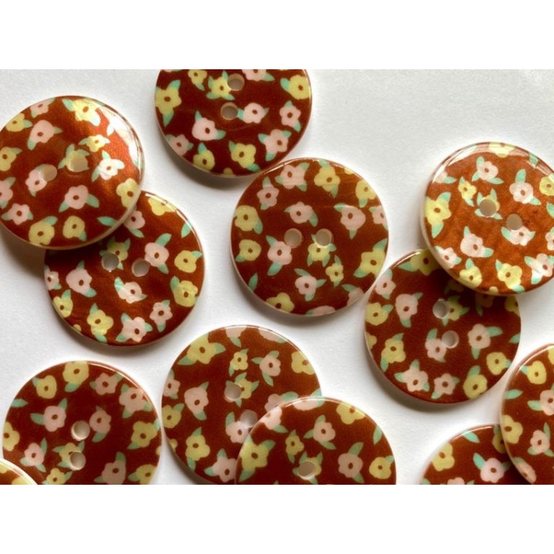 Gingery Brown Shell with Pink & Yellow Flowers 22mm