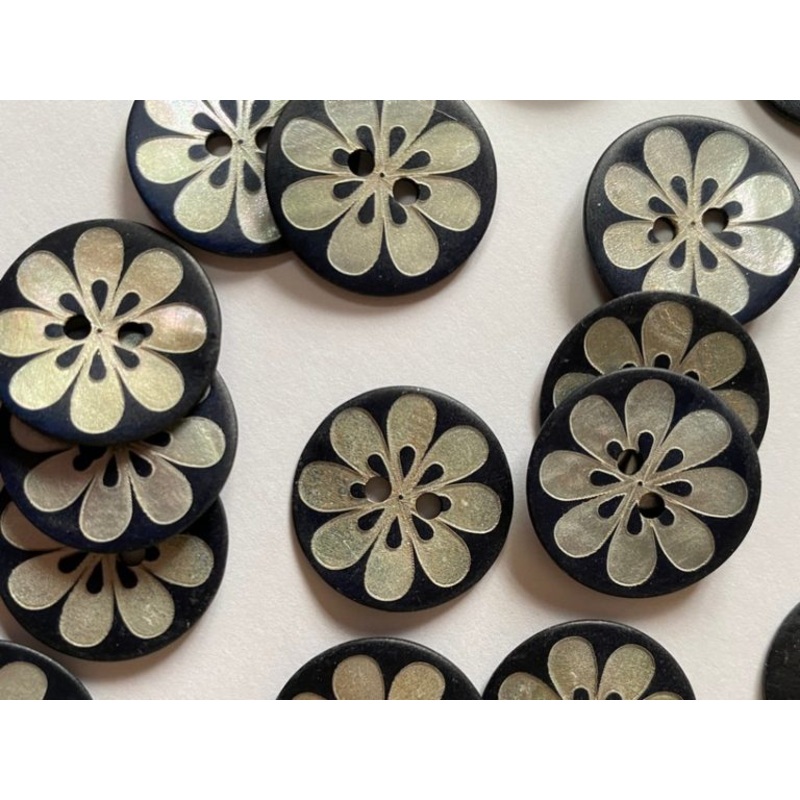 Matt Navy Shell with Laser Flower 20mm