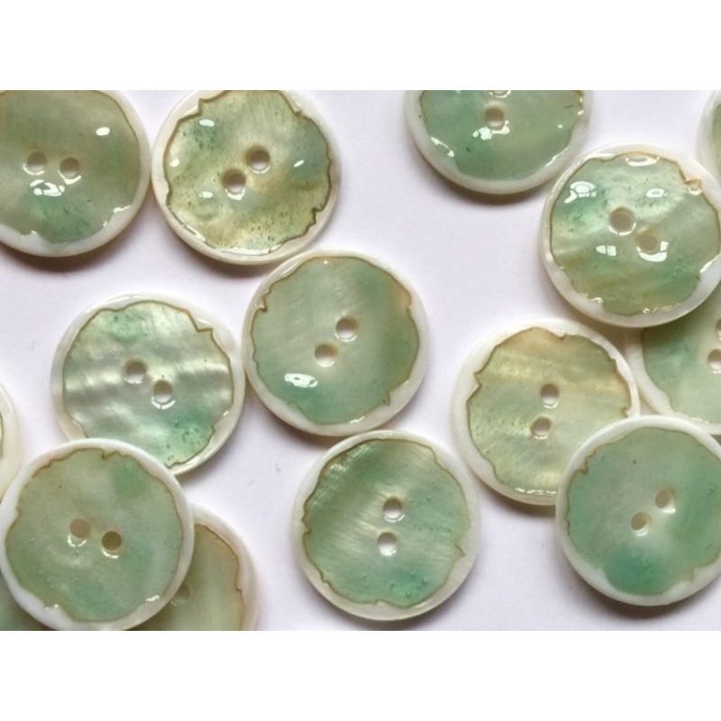 White River Shell with Transparent Green Centre 22mm